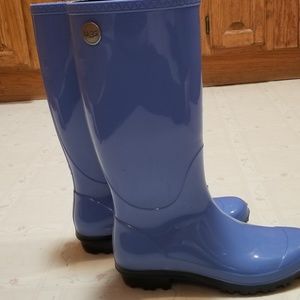 UGG blue rain boots sz 7